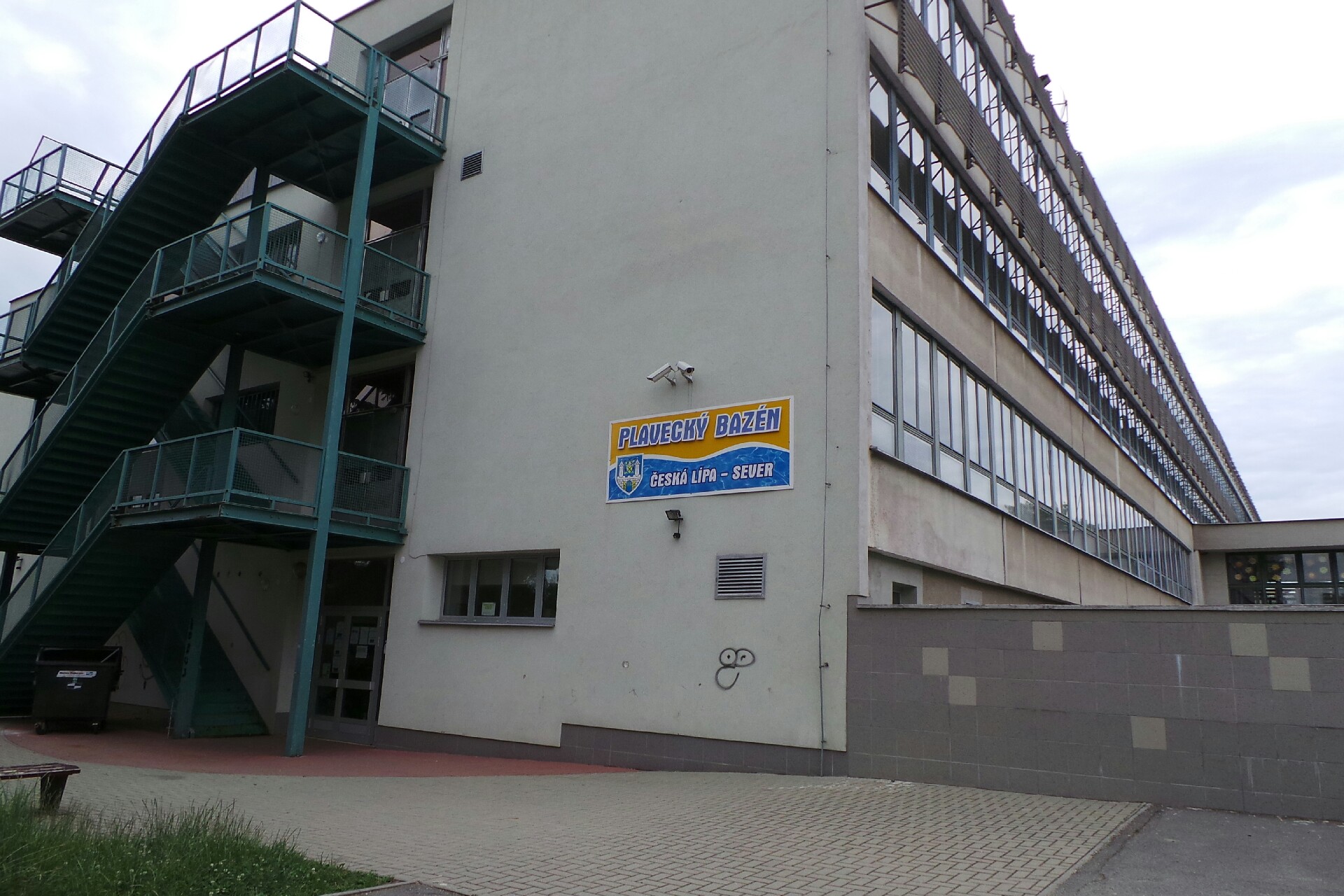 Plavecký bazén